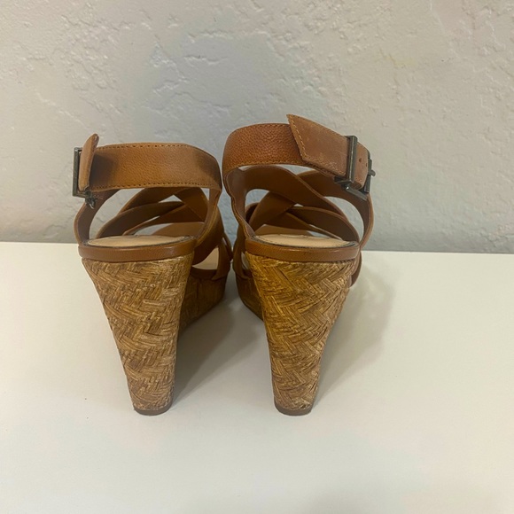 Jessica Simpson tan wedge heels - Picture 3 of 3